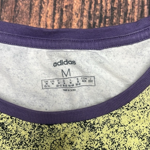 Adidas Vibrant Crop Top - Picture 5 of 5